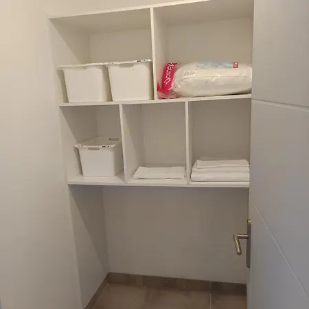 Апартаменты T2 Centre Lourdes, Proche Sanctuaire Avec Balcon Лурд